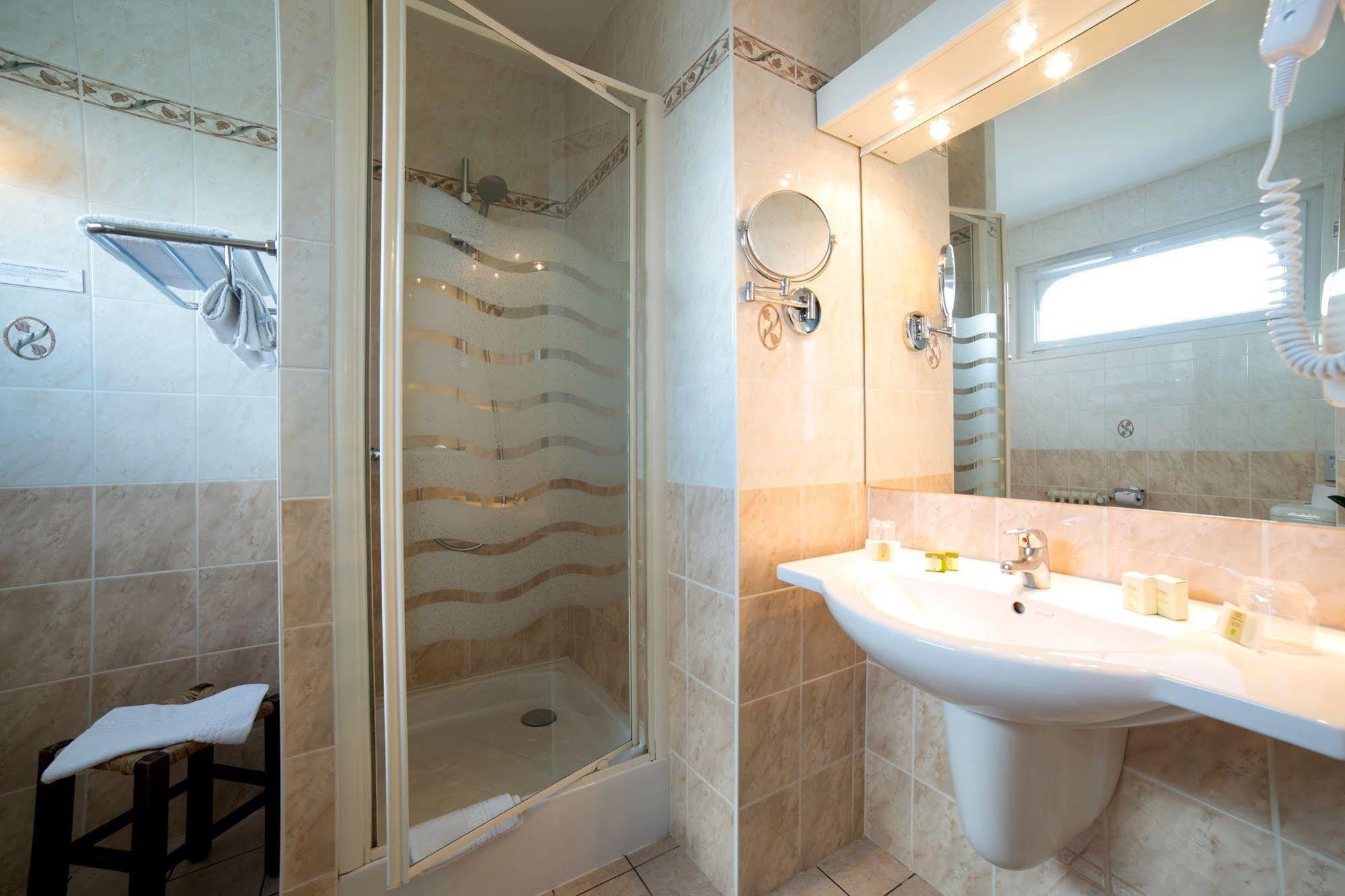 Hotel Logis De La Rose